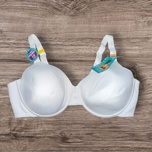 Vanity Fair White Smoothing Underwire Bra Style 76380 Full Coverage NWT 44DD